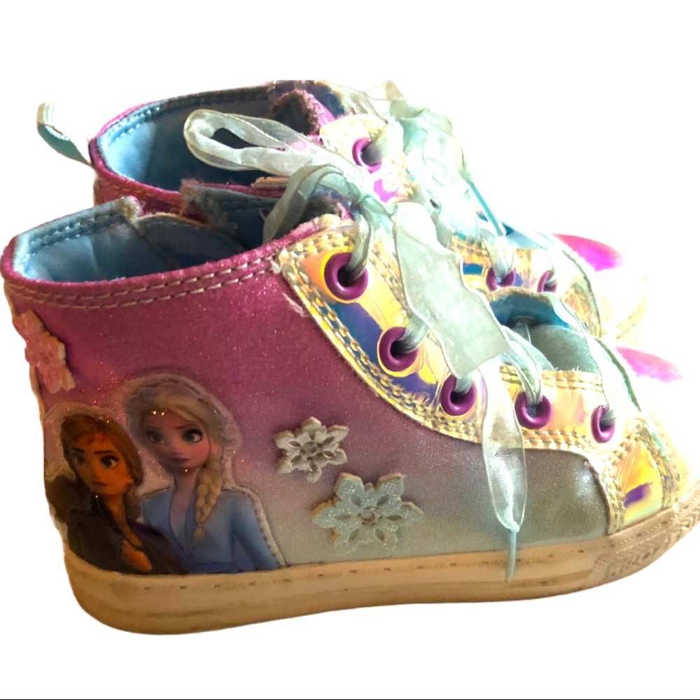 Disney Frozen Two Toddlers shoes - Picture 2 of 6